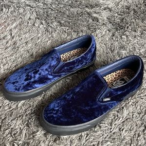 Classic Velvet Slip-On Vans